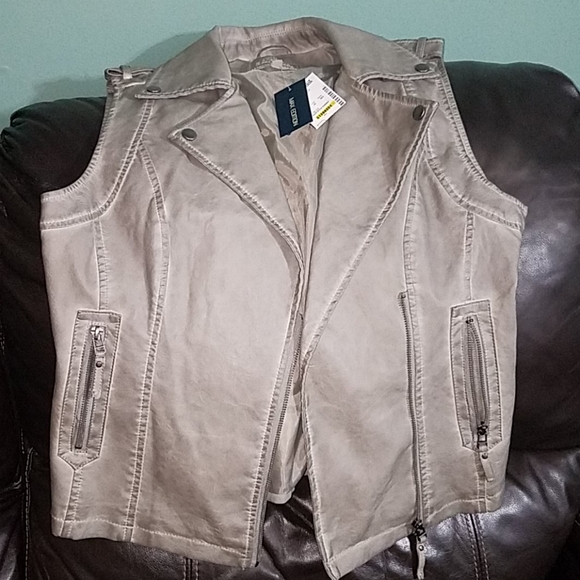 Max Edition vest size S - Picture 1 of 7
